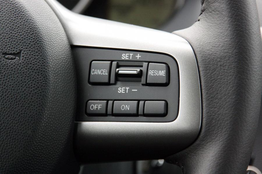  Mazda2 2010 года  (фото 142 из 183)